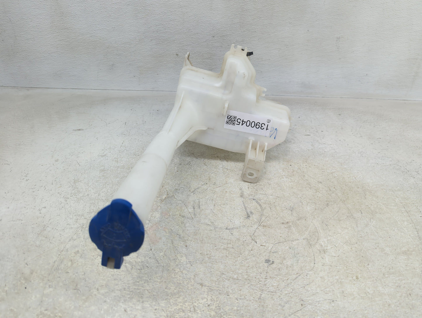 2014-2015 Hyundai Tucson Windshield Washer Fluid Reservoir Bottle Oem - Oemusedautoparts1.com