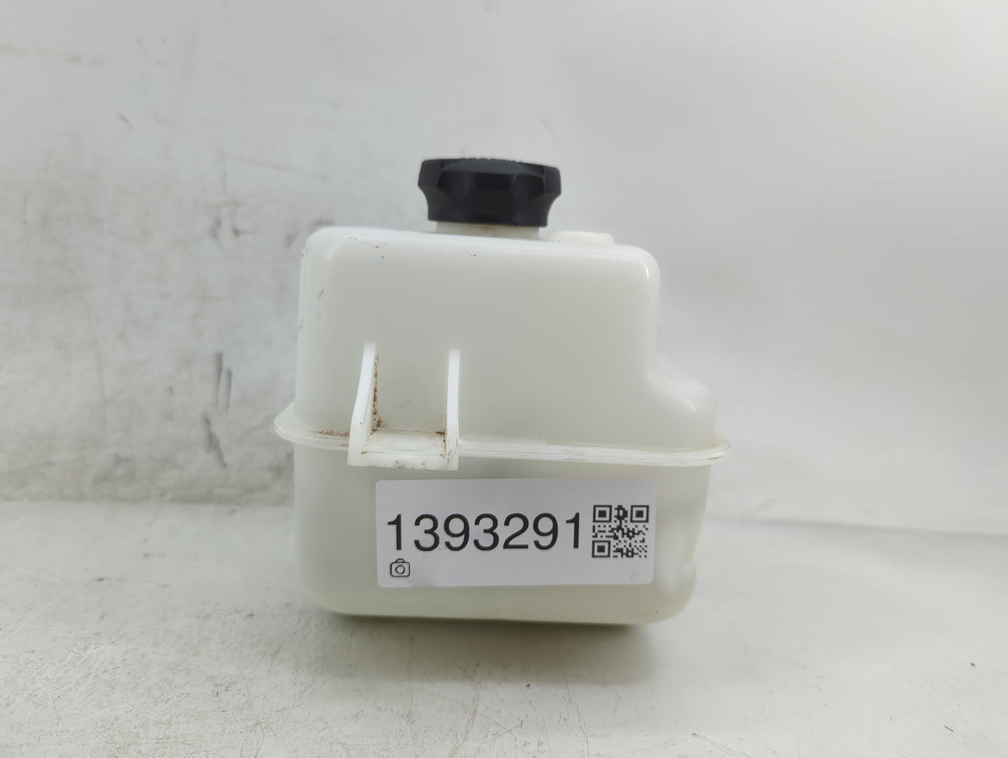 2014-2015 Hyundai Tucson Radiator Coolant Overflow Expansion Tank Bottle - Oemusedautoparts1.com
