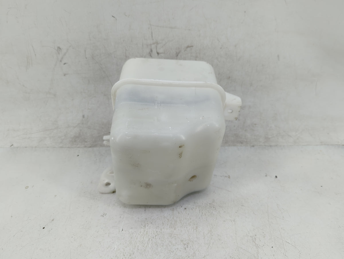2014-2015 Hyundai Tucson Radiator Coolant Overflow Expansion Tank Bottle 1393291 - Oemusedautoparts1.com