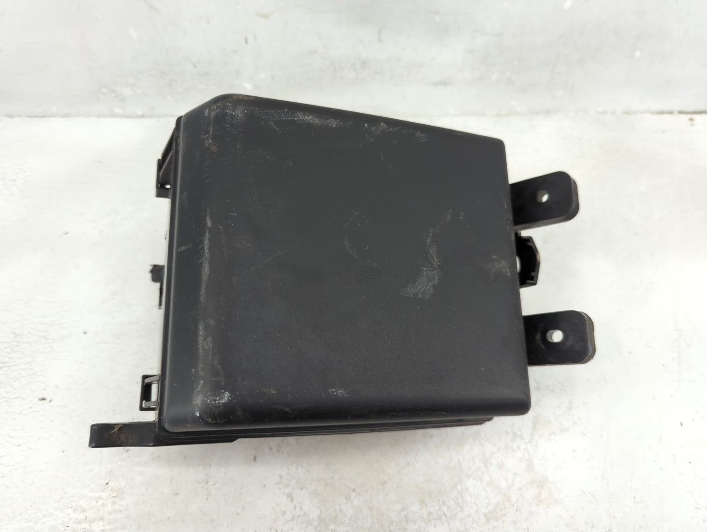 2014-2015 Hyundai Tucson Fusebox Fuse Box Panel Relay Module Fits Fits 2014 2015 OEM Used Auto Parts - Oemusedautoparts1.com