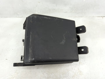 2014-2015 Hyundai Tucson Fusebox Fuse Box Panel Relay Module Fits Fits 2014 2015 OEM Used Auto Parts - Oemusedautoparts1.com