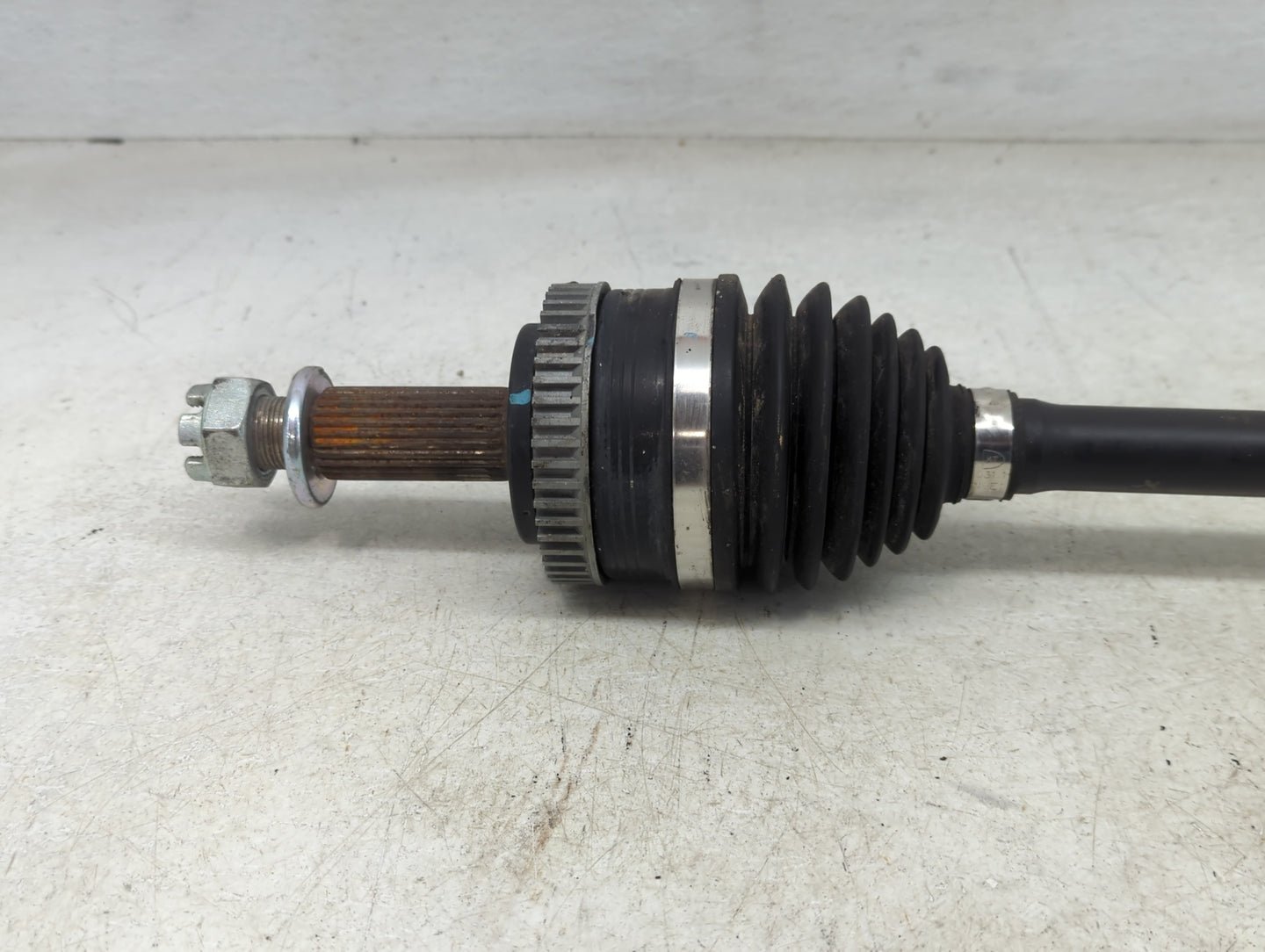 2014-2015 Hyundai Tucson Axle Shaft Front Driver Cv C/v - Oemusedautoparts1.com