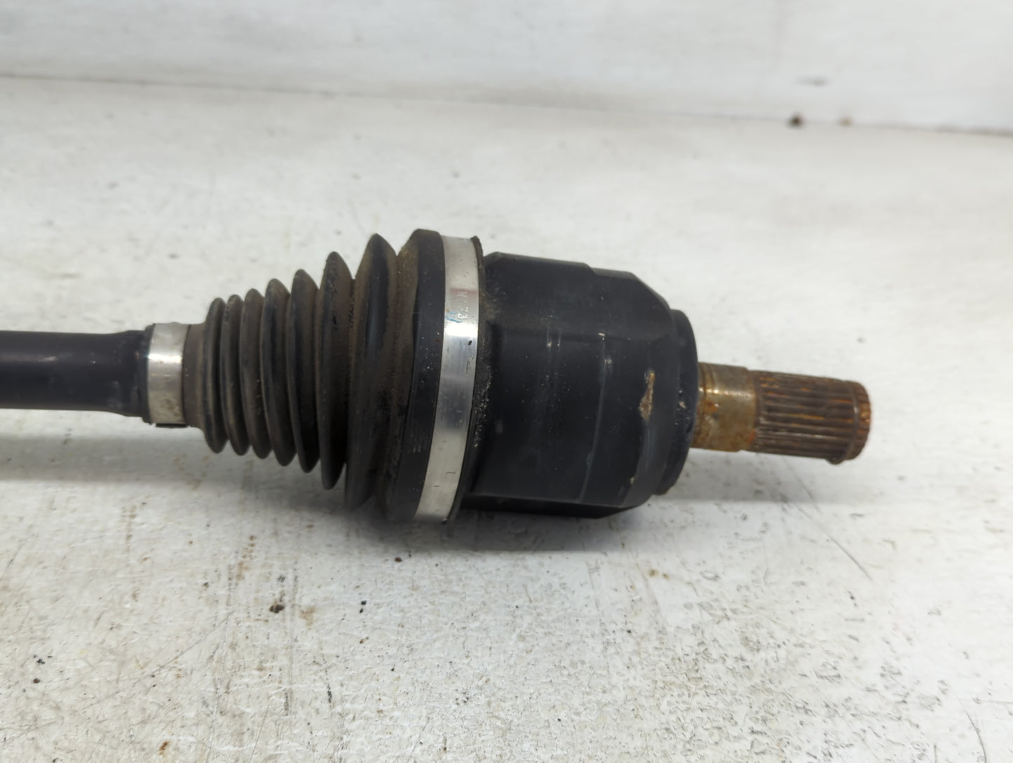 2014-2015 Hyundai Tucson Axle Shaft Front Driver Cv C/v - Oemusedautoparts1.com