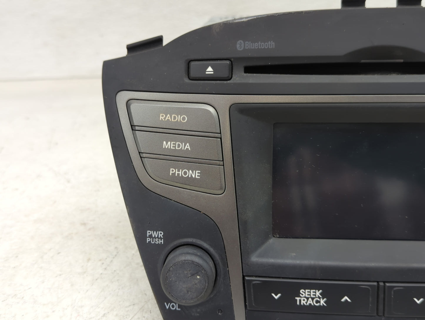 2014-2015 Hyundai Tucson Radio AM FM Cd Player Receiver Replacement P/N:961702S900T Fits Fits 2014 2015 OEM Used Auto Parts 