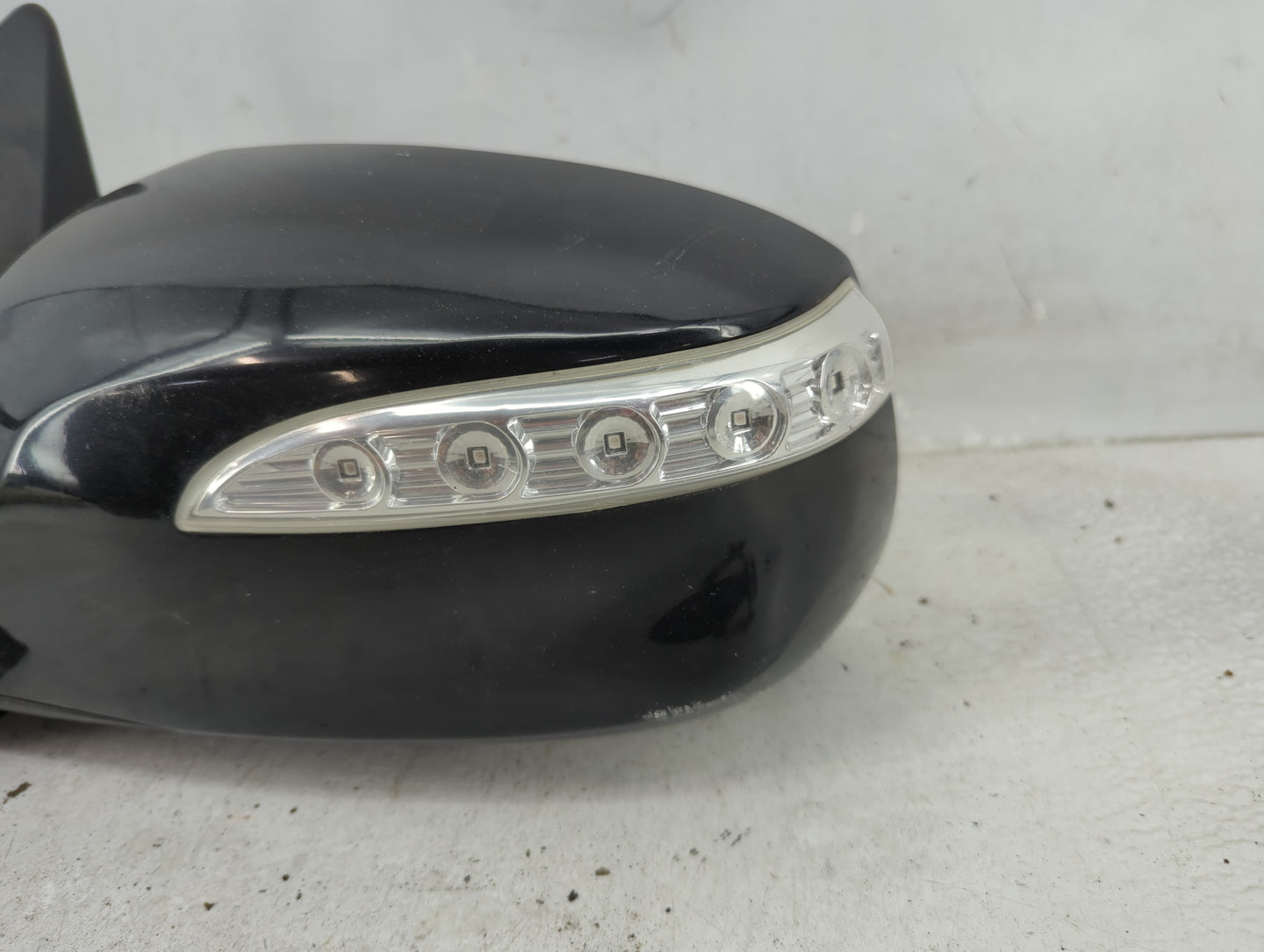2010-2016 Hyundai Tucson Driver Side View Mirror - Left Door Mirror OEM Used - Oemusedautoparts1.com