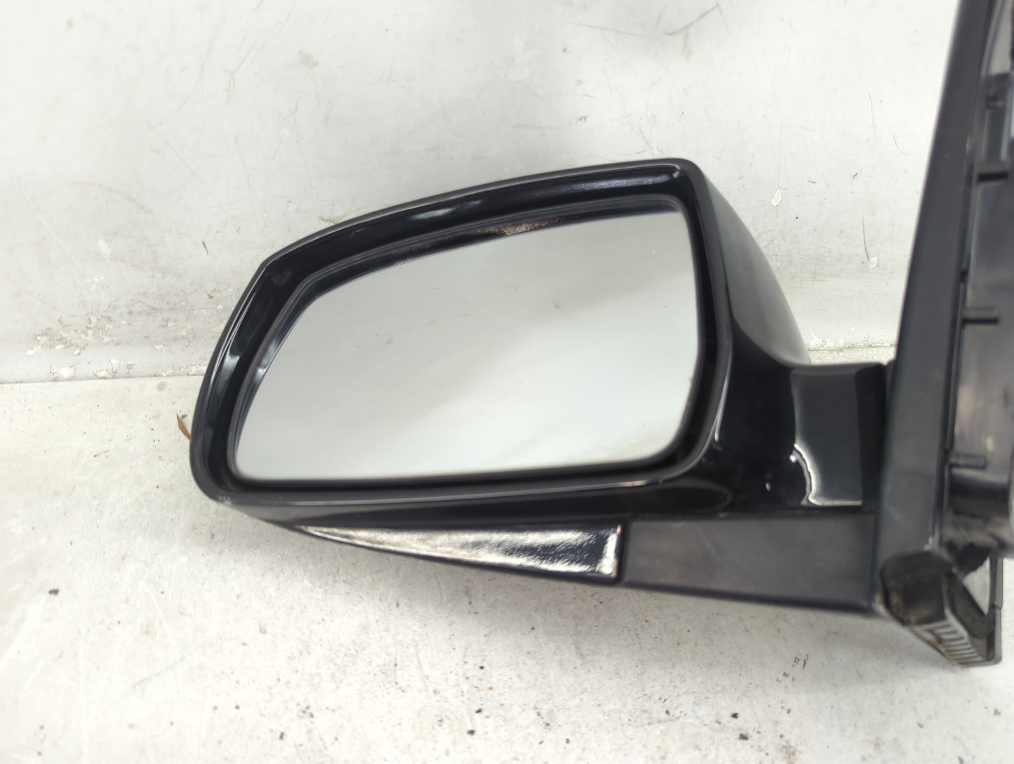 2010-2016 Hyundai Tucson Driver Side View Mirror - Left Door Mirror OEM Used - Oemusedautoparts1.com