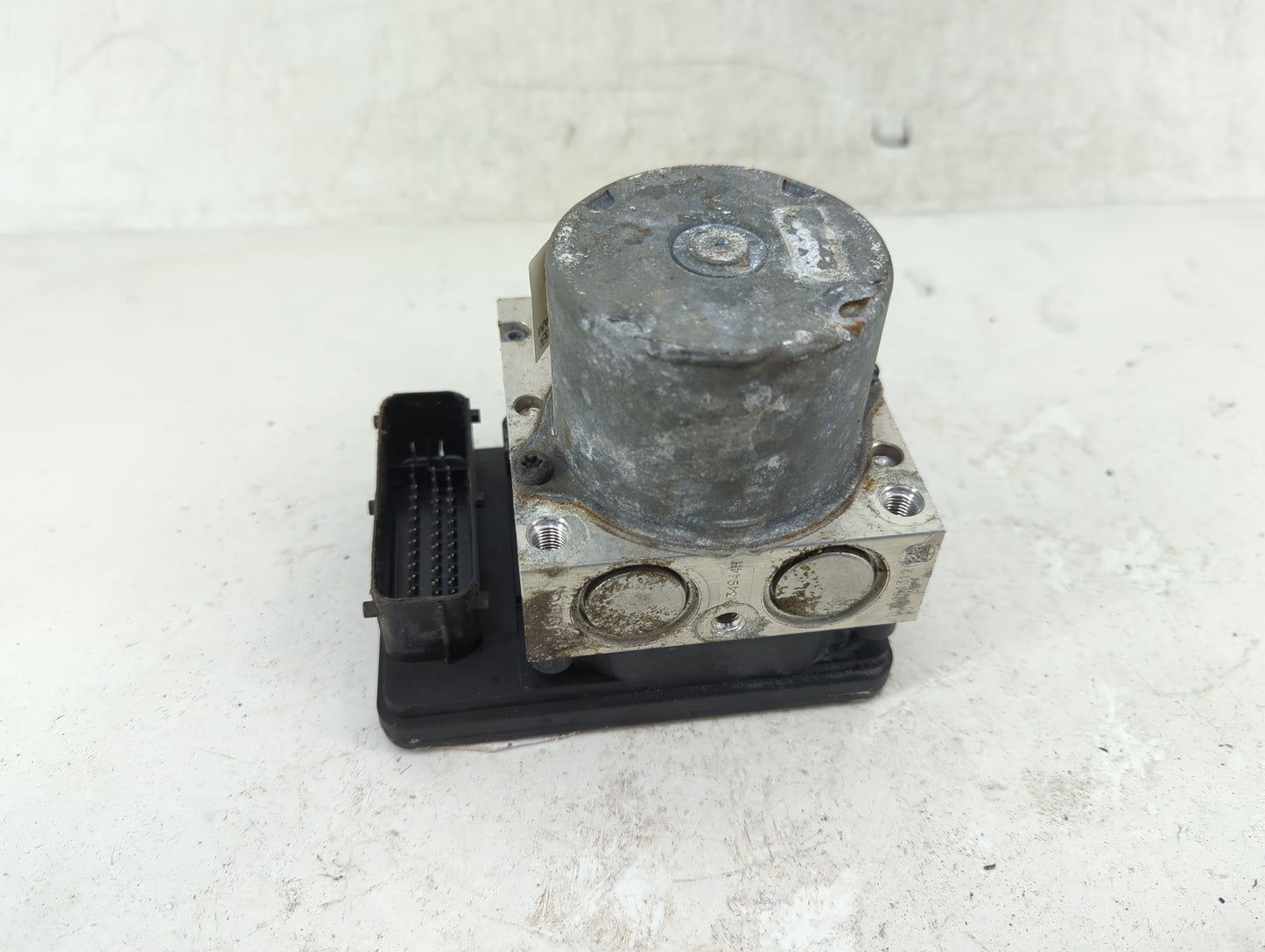 2014-2015 Hyundai Tucson ABS Pump Control Module Replacement P/N:58920-SS820 Fits Fits 2014 2015 OEM Used Auto Parts - Oemus