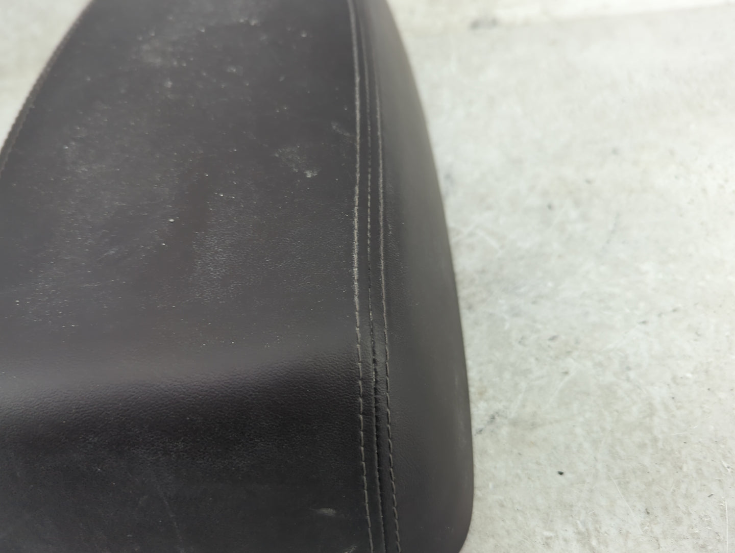 2015 Hyundai Tucson Center Console Armrest Cover Lid Fits OEM Used Auto Parts - Oemusedautoparts1.com