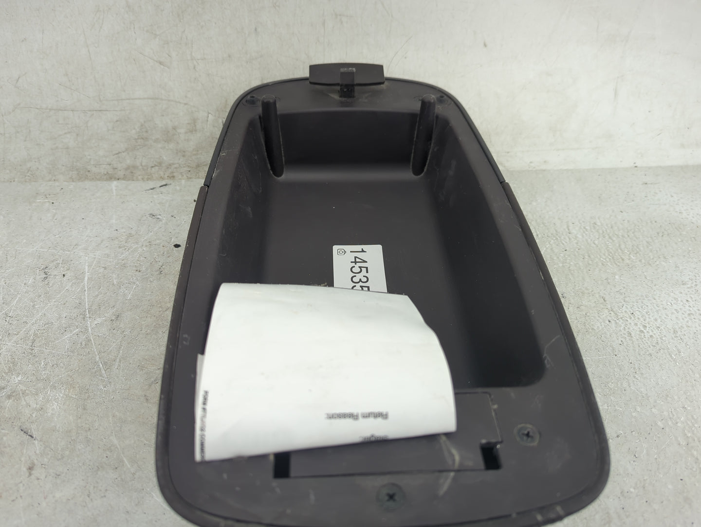 2015 Hyundai Tucson Center Console Armrest Cover Lid Fits OEM Used Auto Parts - Oemusedautoparts1.com