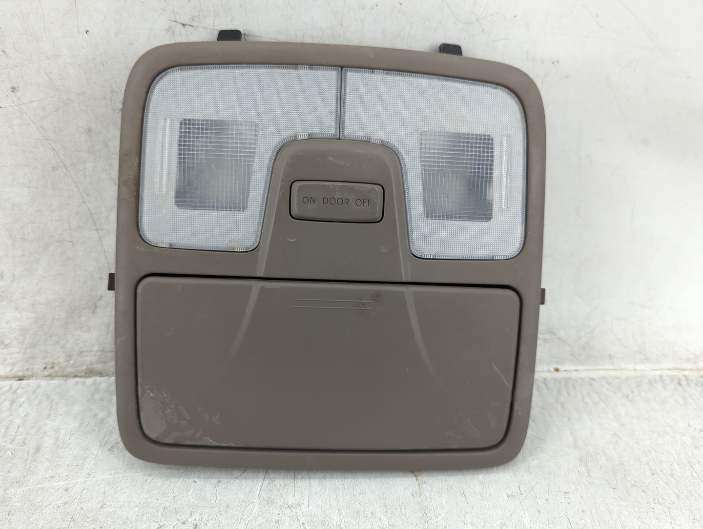 2015 Hyundai Tucson Overhead Roof Console Tan - Oemusedautoparts1.com