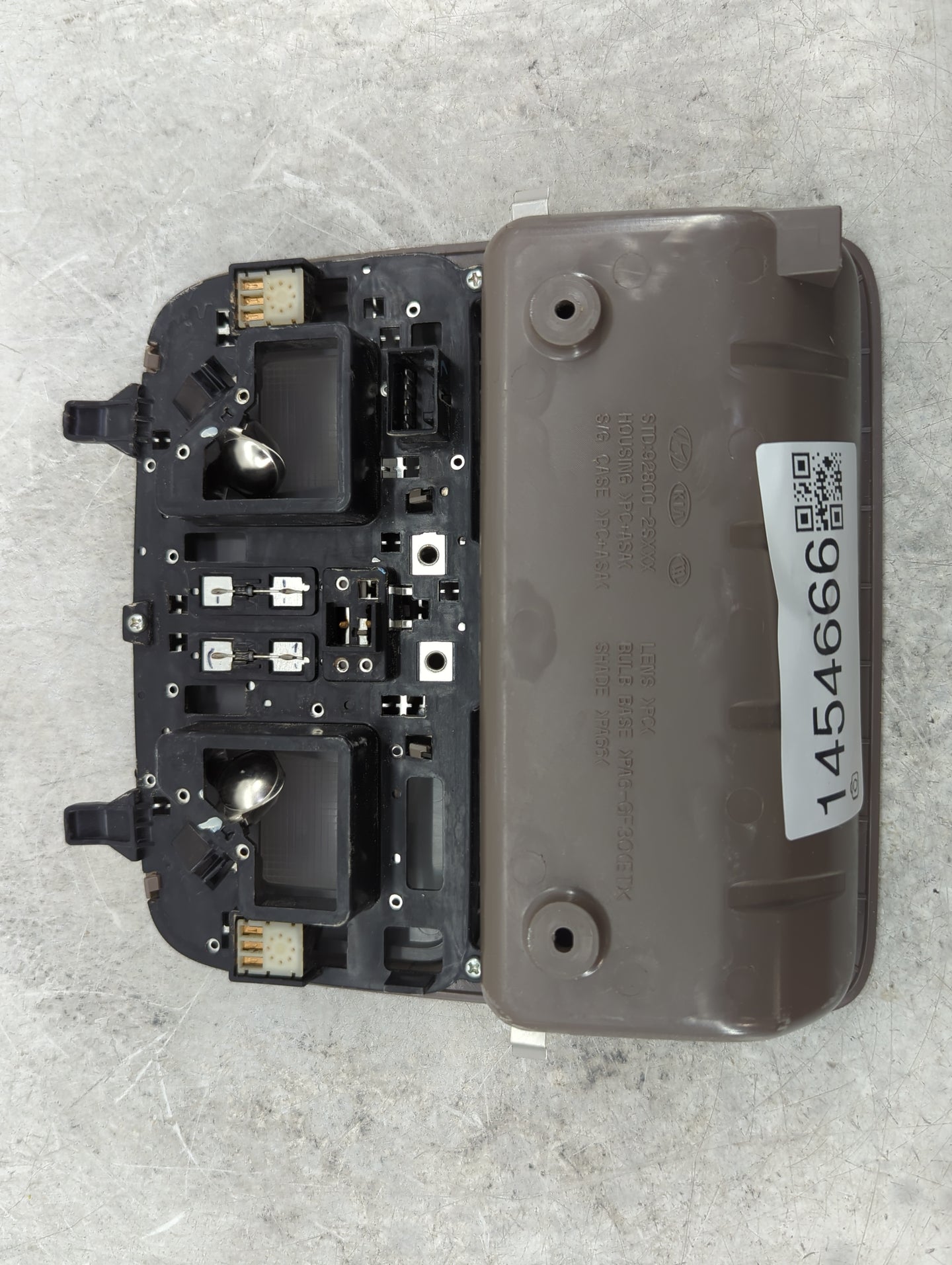 2015 Hyundai Tucson Overhead Roof Console Tan - Oemusedautoparts1.com