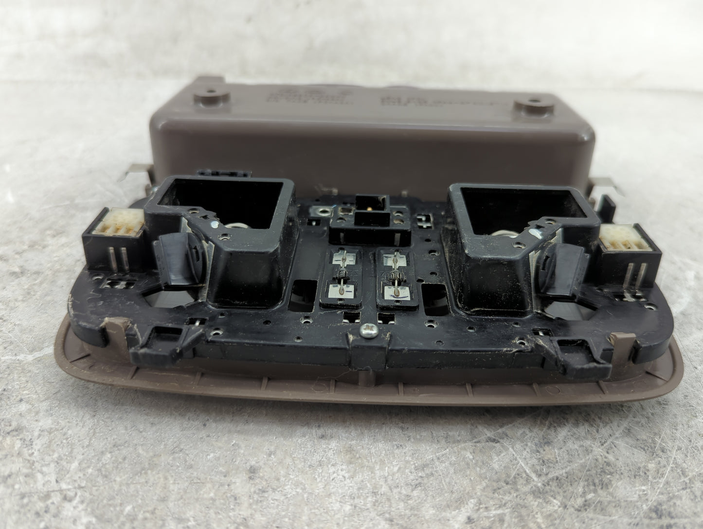 2015 Hyundai Tucson Overhead Roof Console Tan - Oemusedautoparts1.com