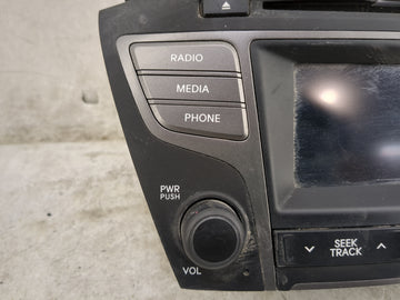 2014-2015 Hyundai Tucson Radio AM FM Cd Player Receiver Replacement P/N:96170-2S910TJP AC110TMAN Fits Fits 2014 2015 OEM Used Auto Parts