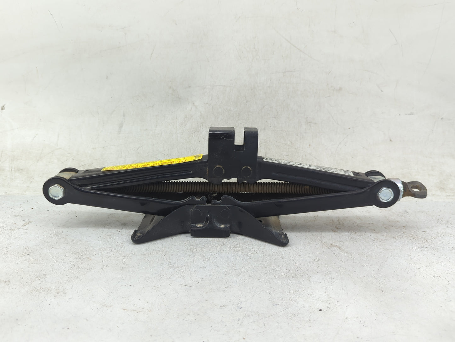 2015 Hyundai Tucson Spare Scissor Car Jack 1460156 - Oemusedautoparts1.com