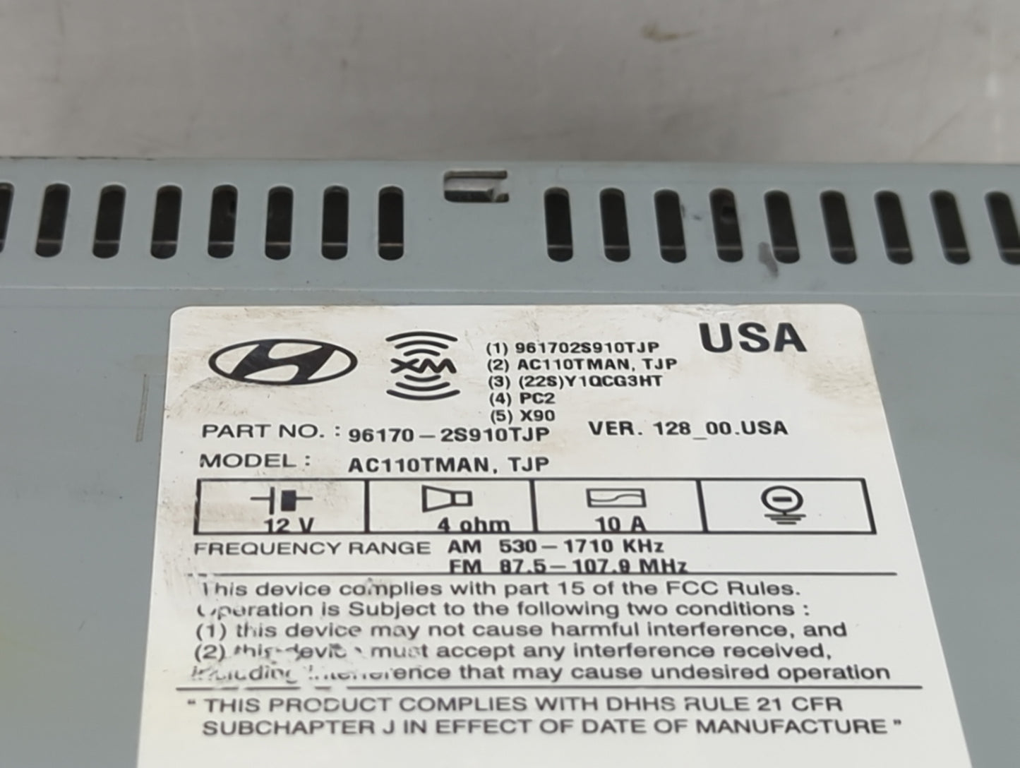 2014-2015 Hyundai Tucson Radio AM FM Cd Player Receiver Replacement P/N:96170-2S910TJP Fits Fits 2014 2015 OEM Used Auto Par