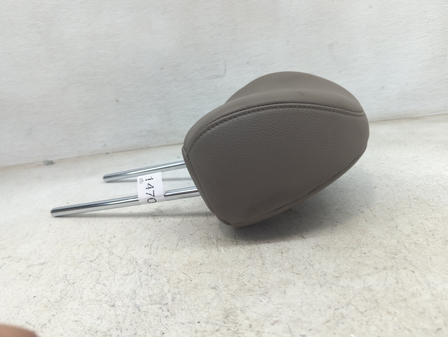 2010-2016 Hyundai Tucson Headrest Head Rest Front Driver Passenger Seat Fits Fits 2010 2011 2012 2013 2014 2015 2016 OEM Use