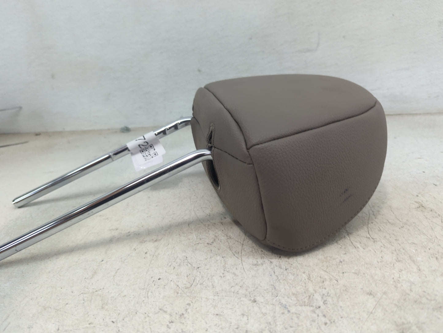 2010-2016 Hyundai Tucson Headrest Head Rest Front Driver Seat Grey - Oemusedautoparts1.com