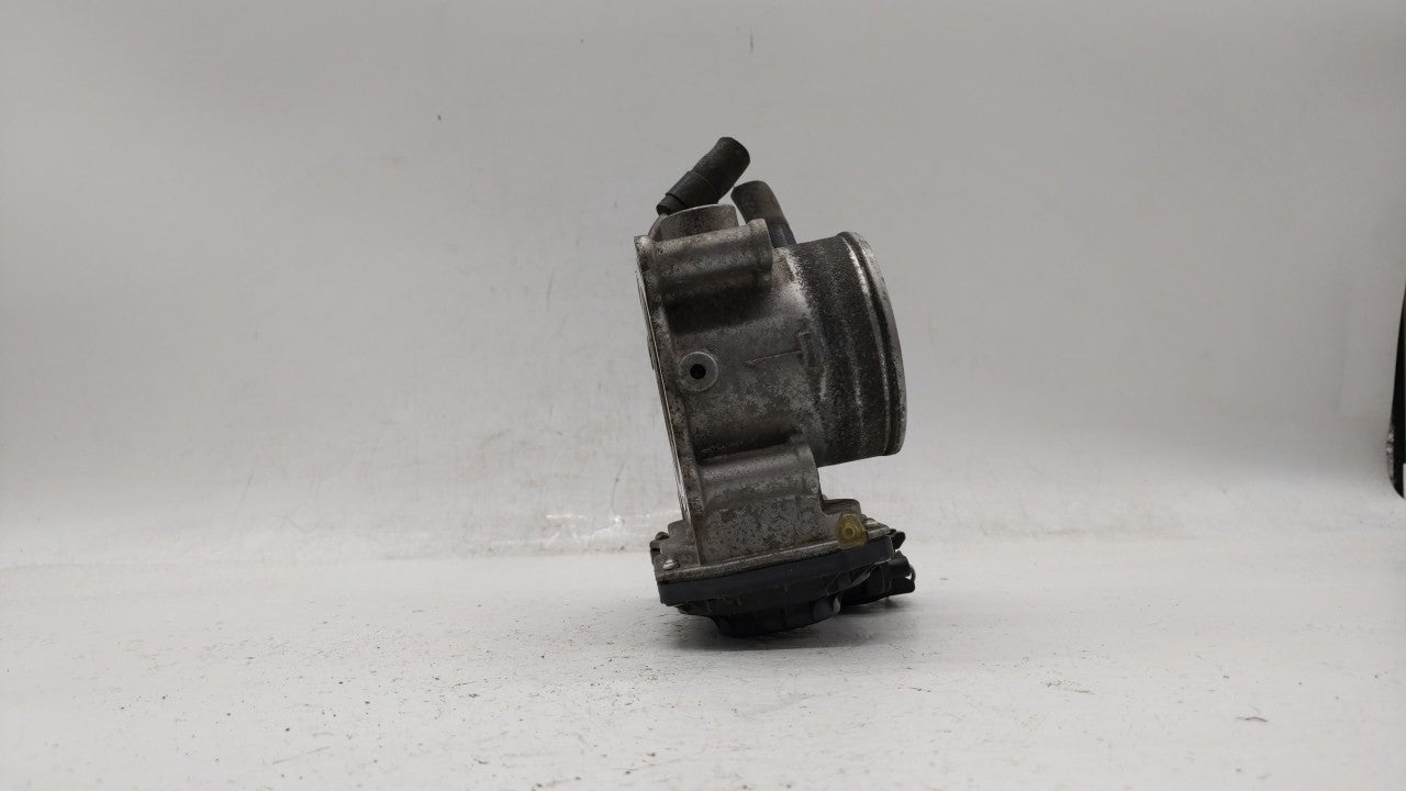 2014-2018 Hyundai Tucson Throttle Body P/N:35100-2E000 Fits Fits 2011 2012 2013 2014 2015 2016 2017 2018 2019 OEM Used Auto 
