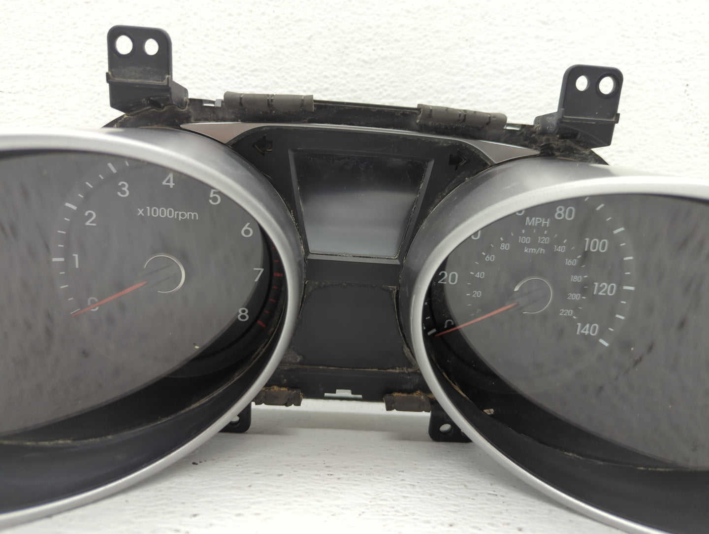 2014-2015 Hyundai Tucson Instrument Cluster Speedometer Gauges P/N:83800-0ZX10 94011-2S080 Fits Fits 2014 2015 OEM Used Auto