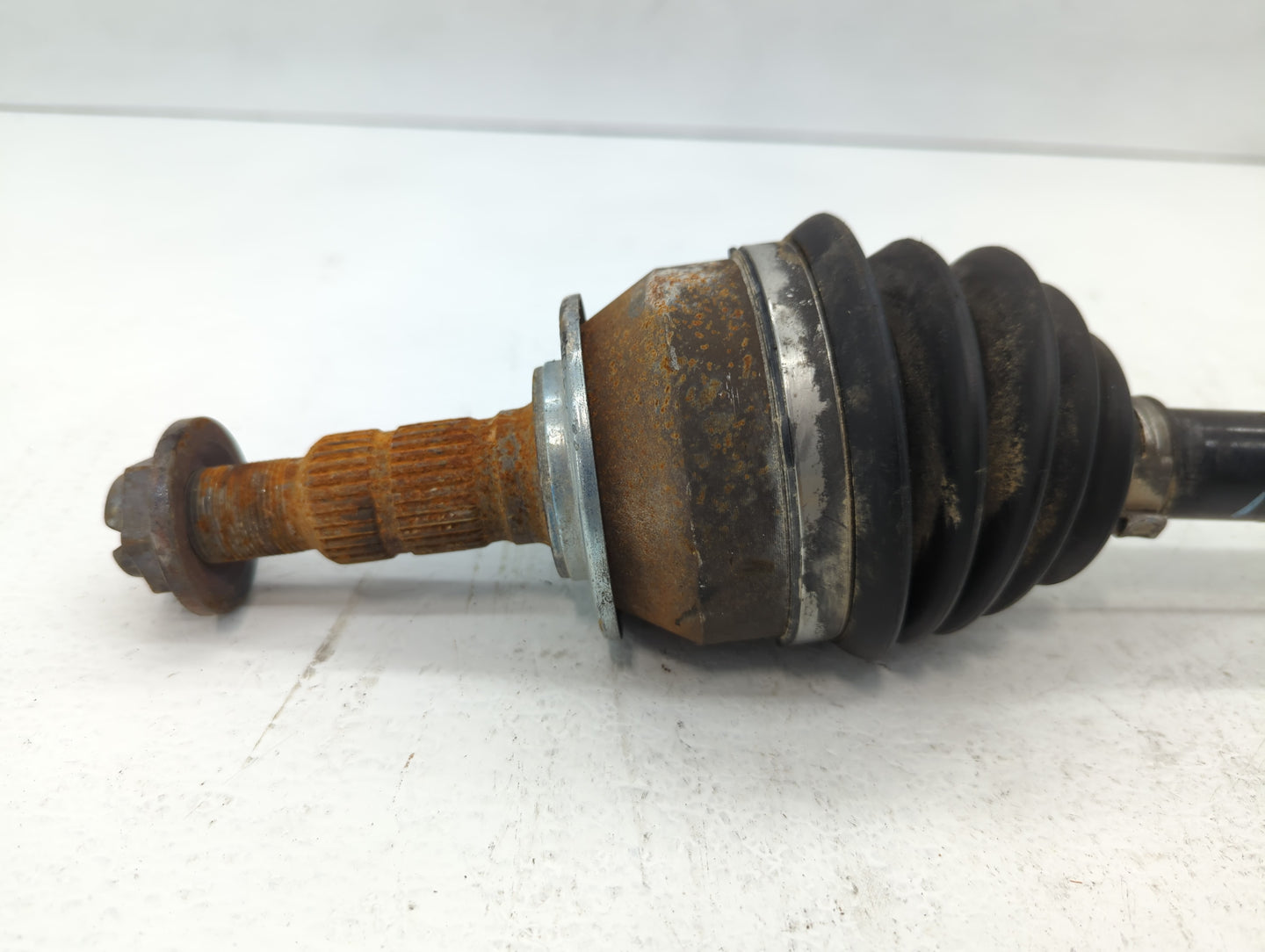 2014-2015 Hyundai Tucson Axle Shaft Front Passenger Cv C/v - Oemusedautoparts1.com
