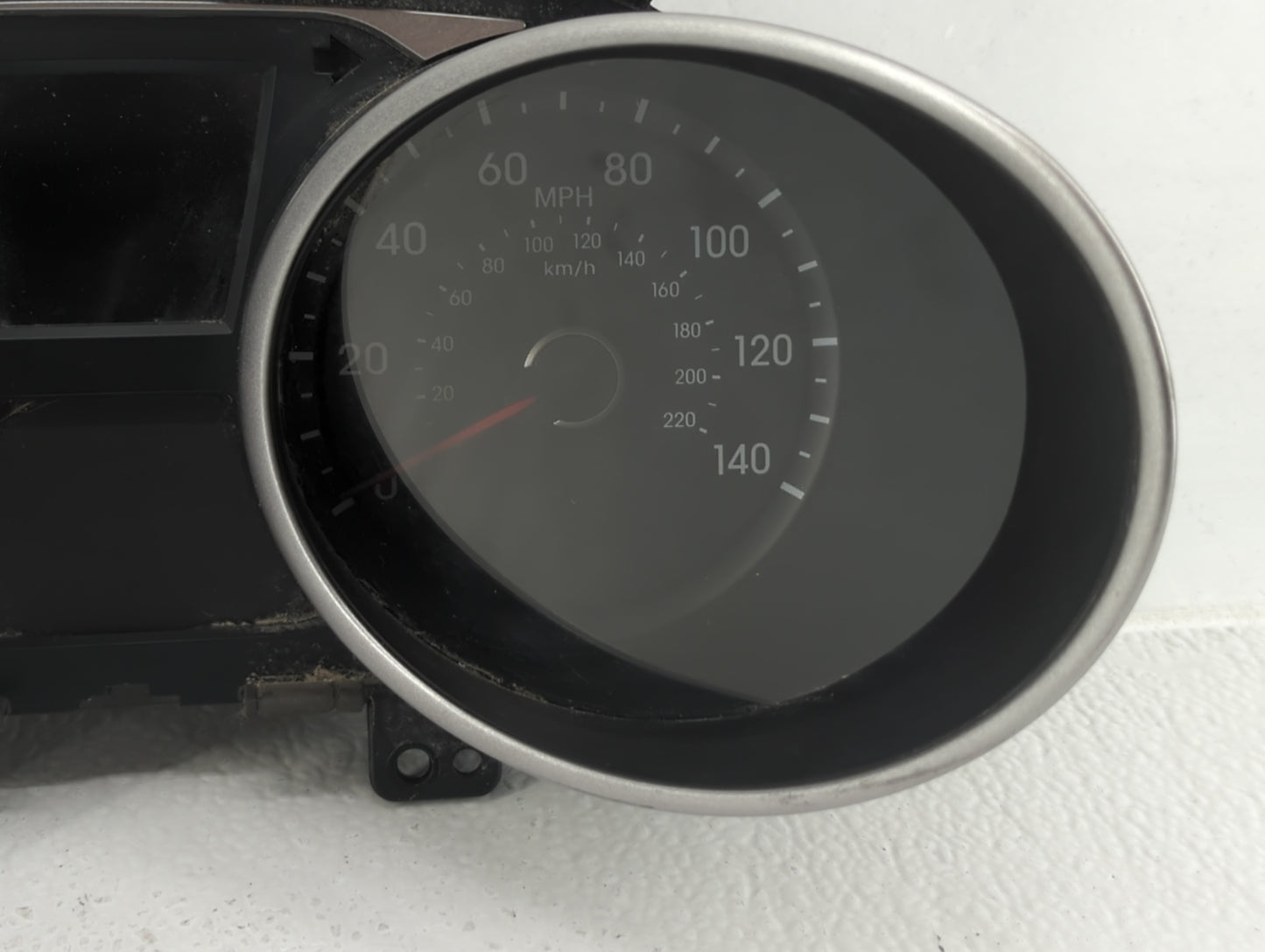 2014-2015 Hyundai Tucson Instrument Cluster Speedometer Gauges P/N:94011-2S080 Fits Fits 2014 2015 OEM Used Auto Parts - Oem