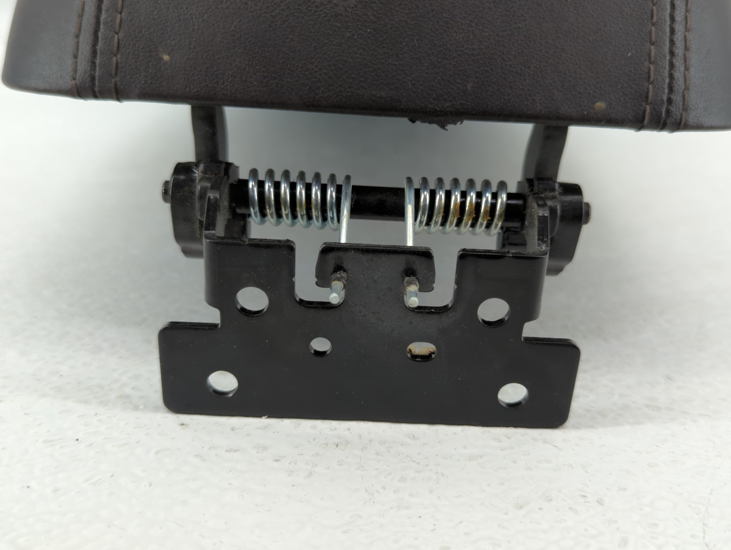 2014-2015 Hyundai Tucson Center Console Armrest Cover Lid Brown - Oemusedautoparts1.com