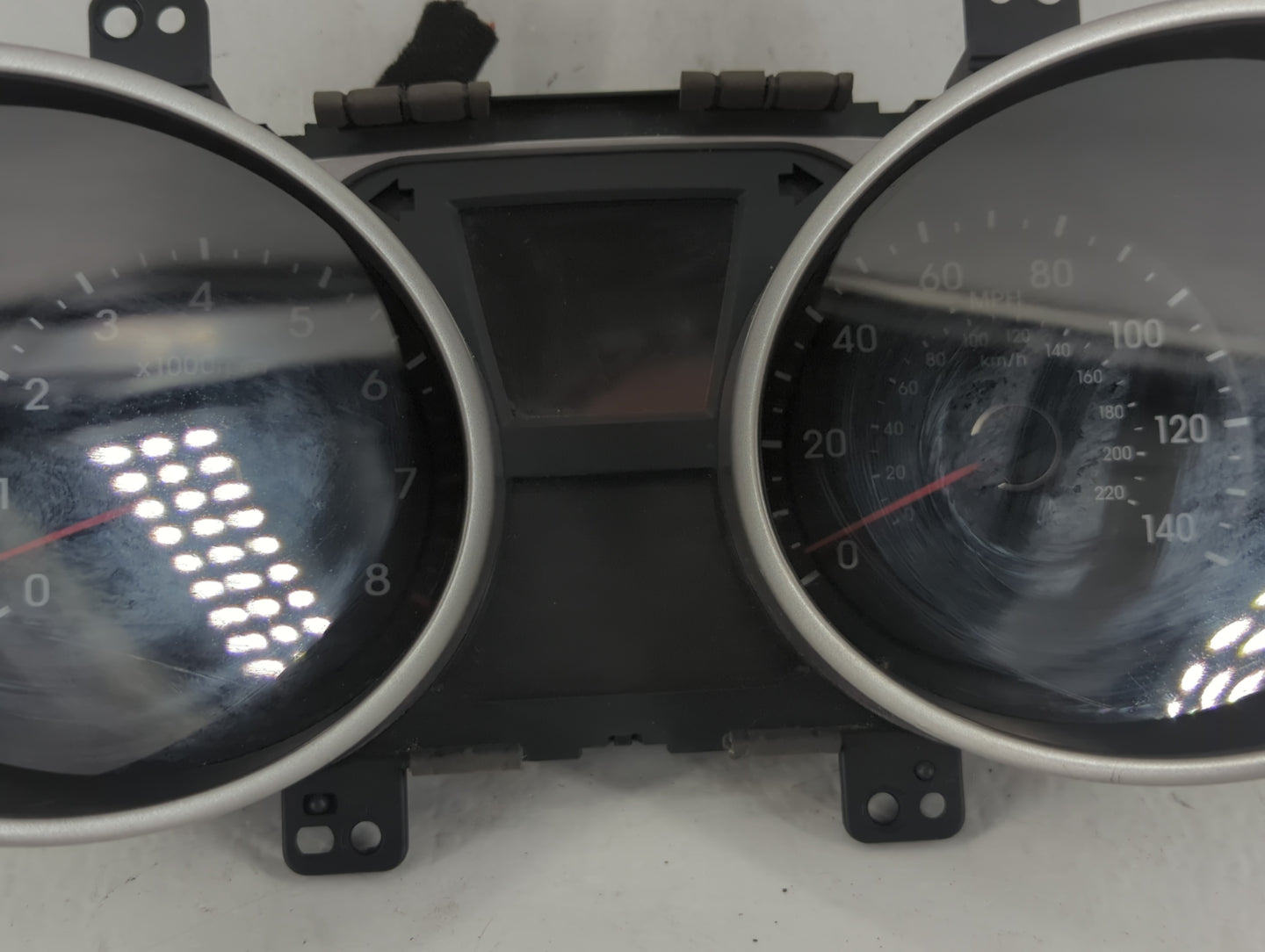 2014-2015 Hyundai Tucson Instrument Cluster Speedometer Gauges P/N:94011-2S080 Fits Fits 2014 2015 OEM Used Auto Parts - Oem