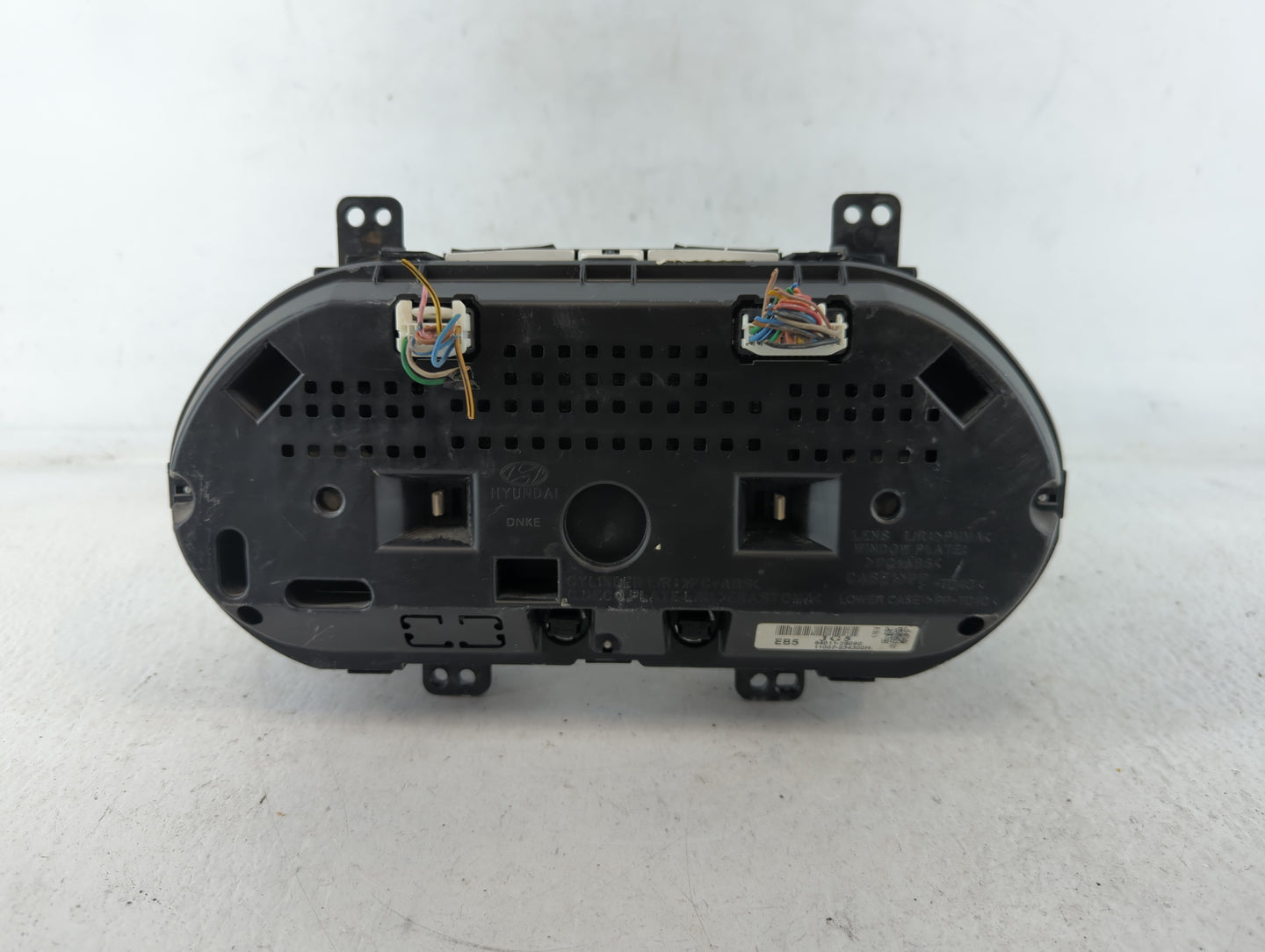 2014-2015 Hyundai Tucson Instrument Cluster Speedometer Gauges P/N:94011-2S080 Fits Fits 2014 2015 OEM Used Auto Parts - Oem