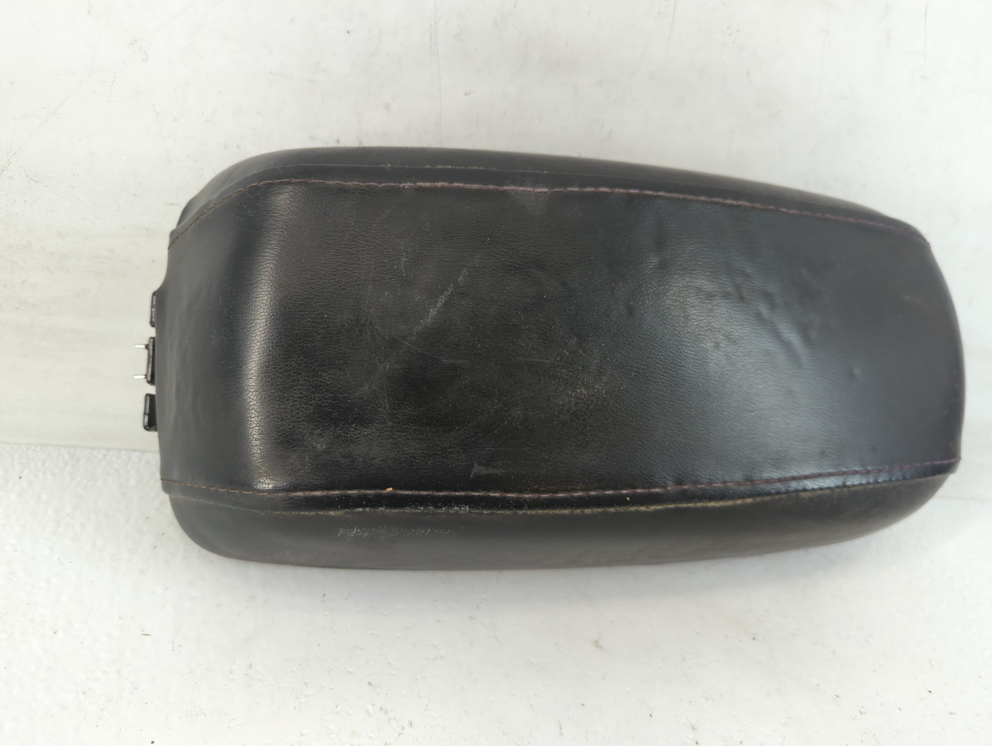 2015 Hyundai Tucson Center Console Armrest Cover Lid Fits OEM Used Auto Parts - Oemusedautoparts1.com