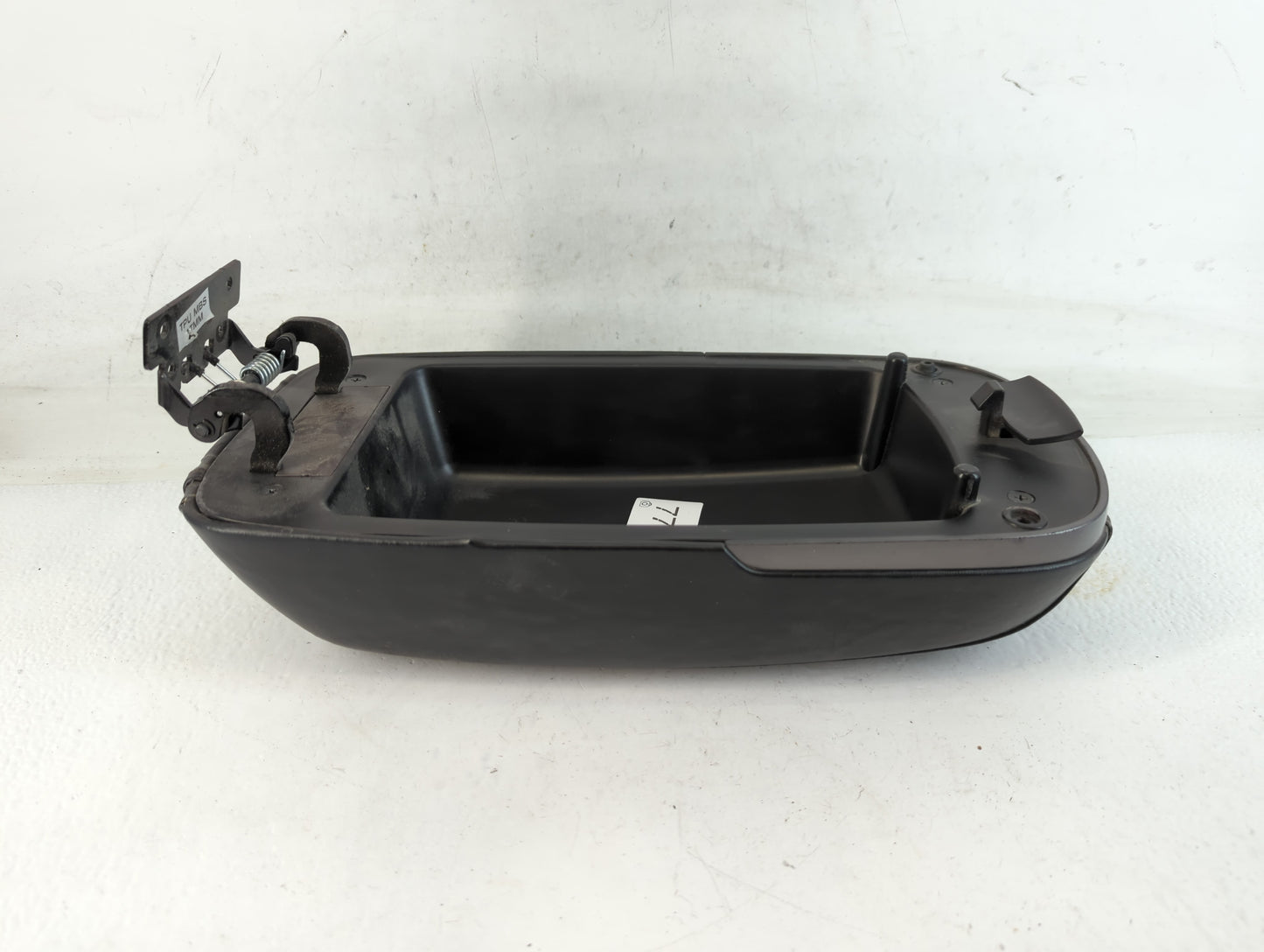 2015 Hyundai Tucson Center Console Armrest Cover Lid Fits OEM Used Auto Parts - Oemusedautoparts1.com