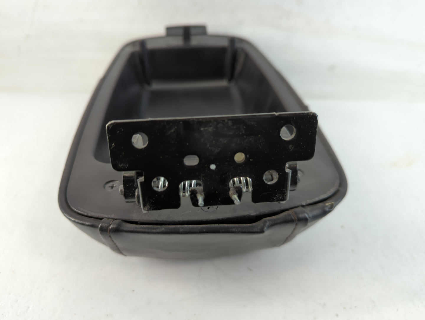 2015 Hyundai Tucson Center Console Armrest Cover Lid Fits OEM Used Auto Parts - Oemusedautoparts1.com