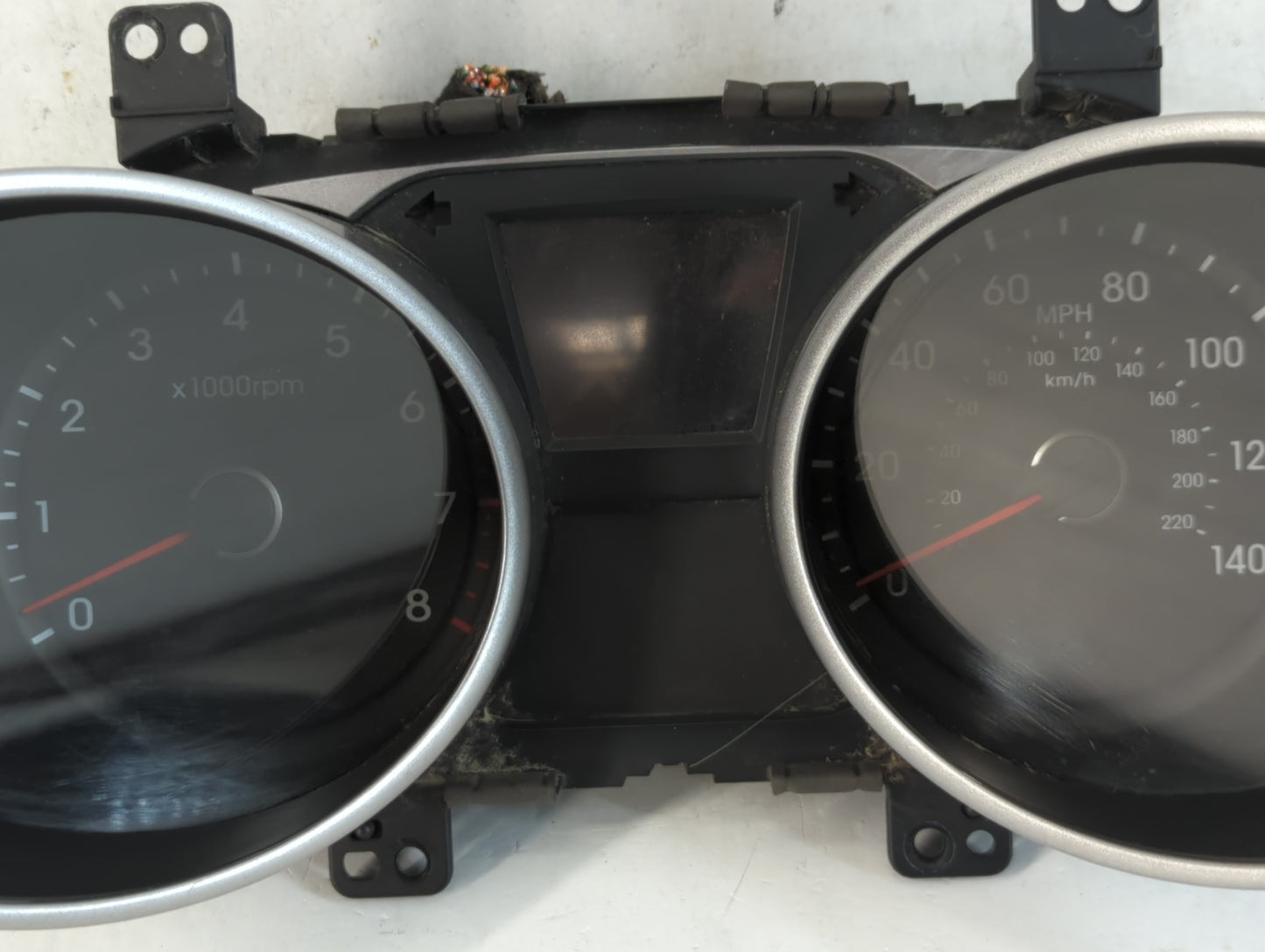 2014-2015 Hyundai Tucson Instrument Cluster Speedometer Gauges P/N:94011-2S020 Fits Fits 2014 2015 OEM Used Auto Parts - Oem