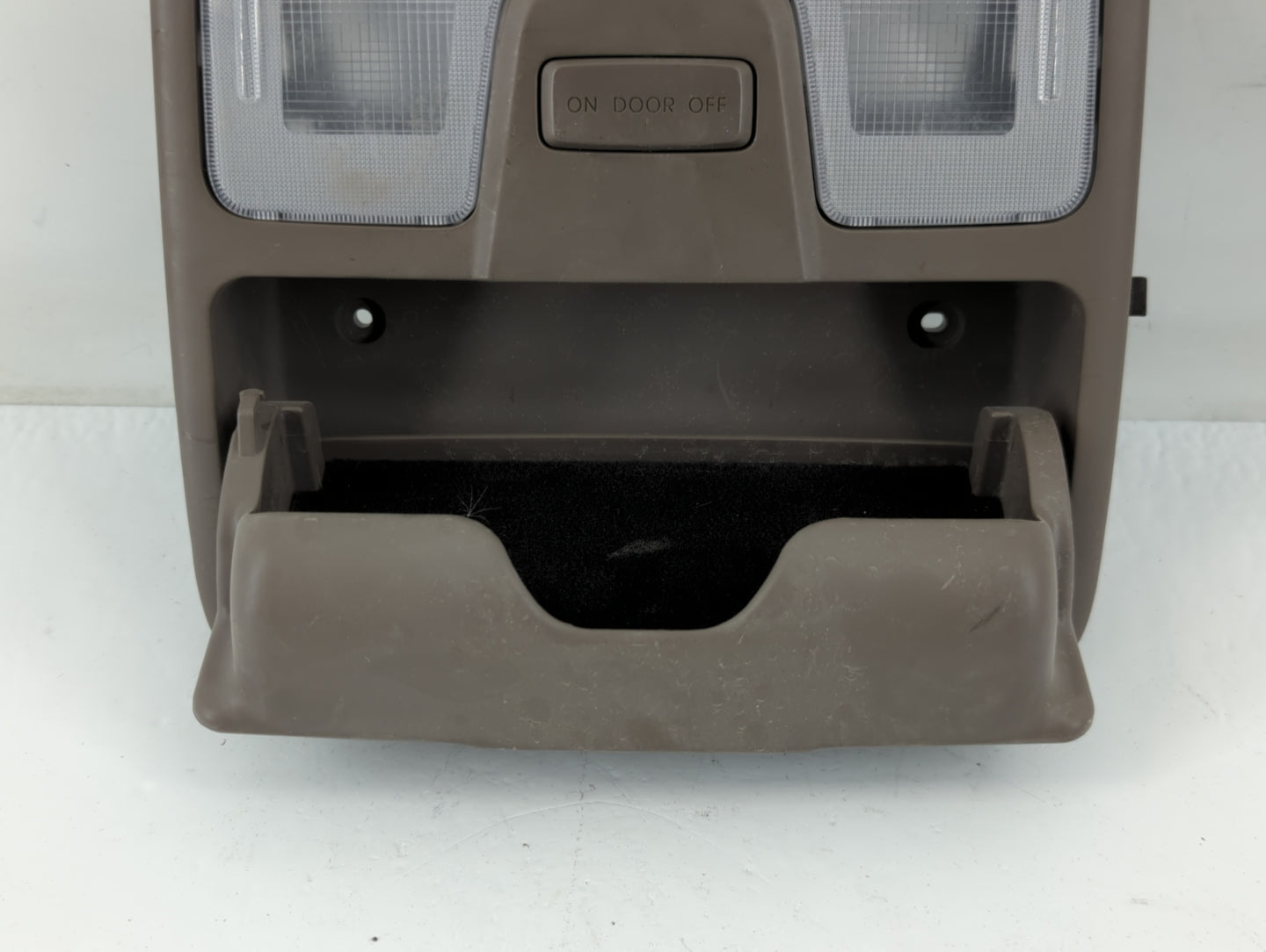 2010-2016 Hyundai Tucson Overhead Roof Console 771966 - Oemusedautoparts1.com