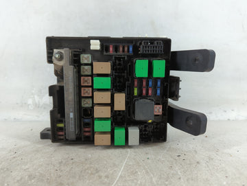 2014-2015 Hyundai Tucson Fusebox Fuse Box Panel Relay Module P/N:91307 2S480 Fits Fits 2014 2015 OEM Used Auto Parts