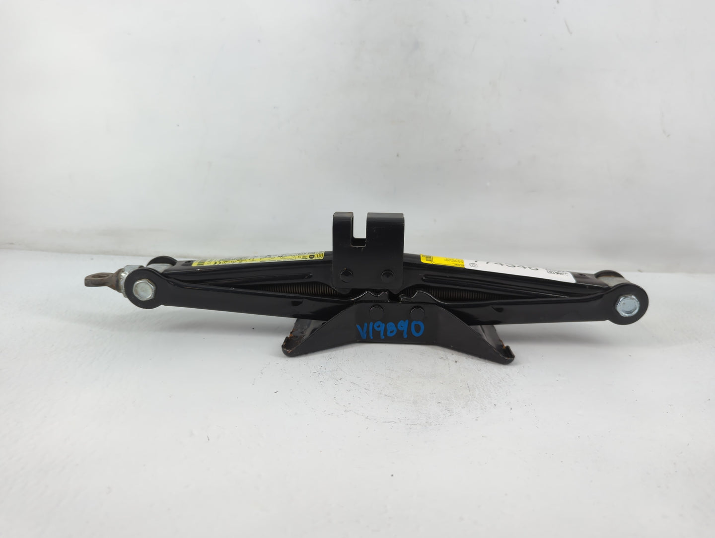2015 Hyundai Tucson Spare Scissor Car Jack - Oemusedautoparts1.com