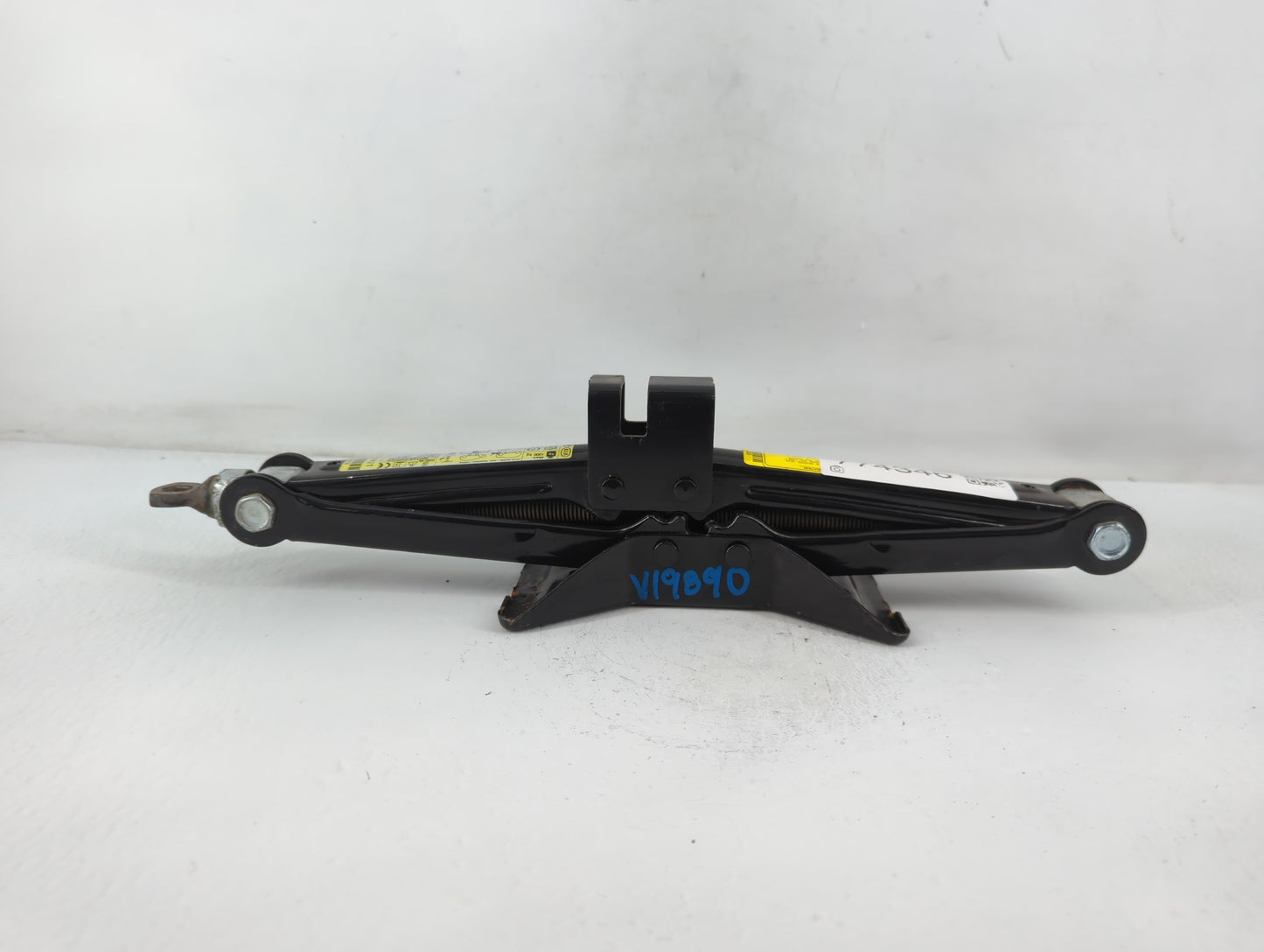 2015 Hyundai Tucson Spare Scissor Car Jack - Oemusedautoparts1.com