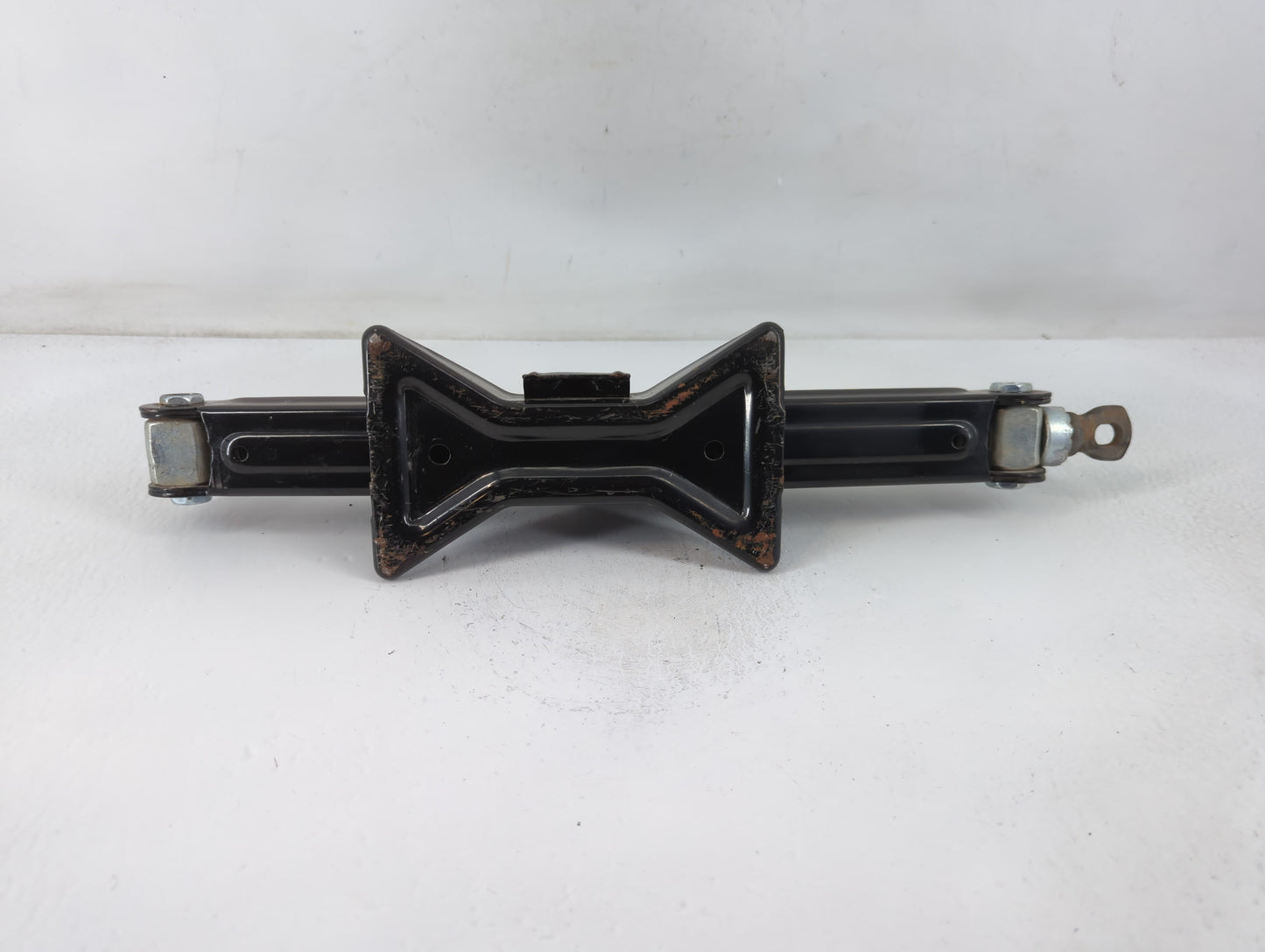 2015 Hyundai Tucson Spare Scissor Car Jack - Oemusedautoparts1.com