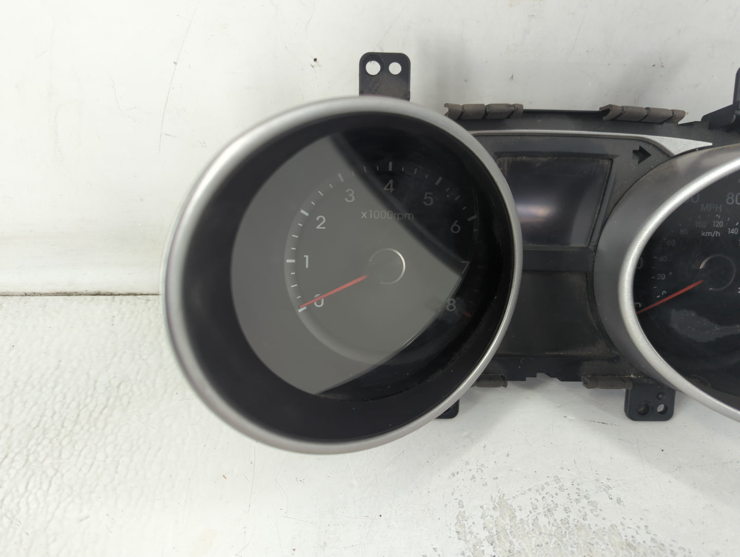 2014-2015 Hyundai Tucson Instrument Cluster Speedometer Gauges P/N:SEQ 040 Fits Fits 2014 2015 OEM Used Auto Parts - Oemused