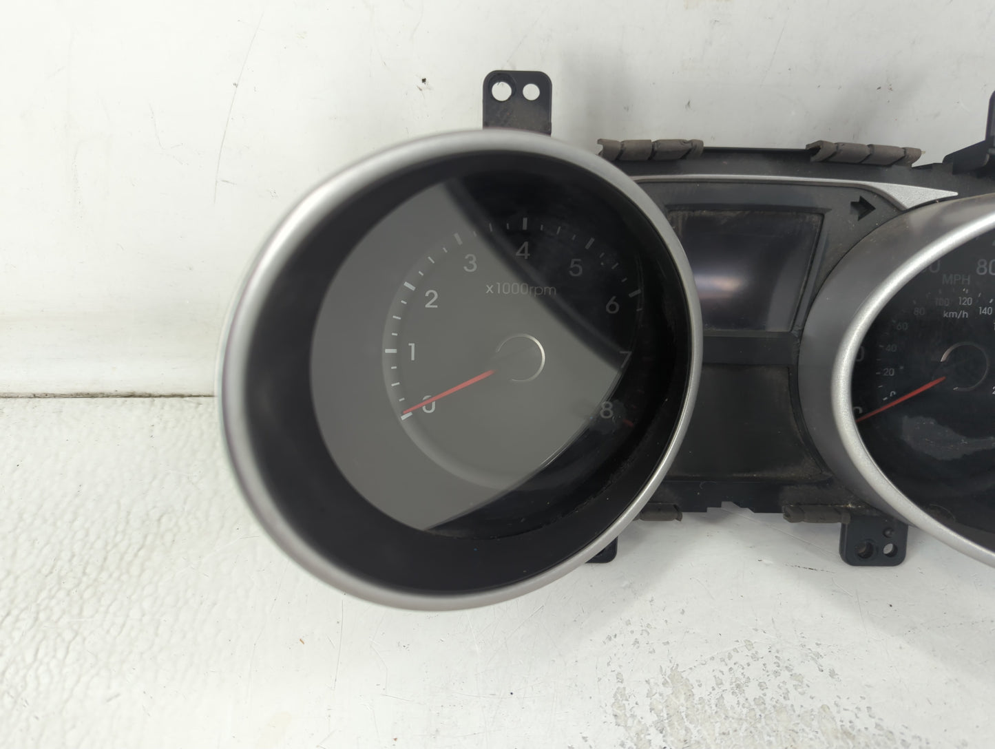 2014-2015 Hyundai Tucson Instrument Cluster Speedometer Gauges P/N:SEQ 040 Fits Fits 2014 2015 OEM Used Auto Parts - Oemused