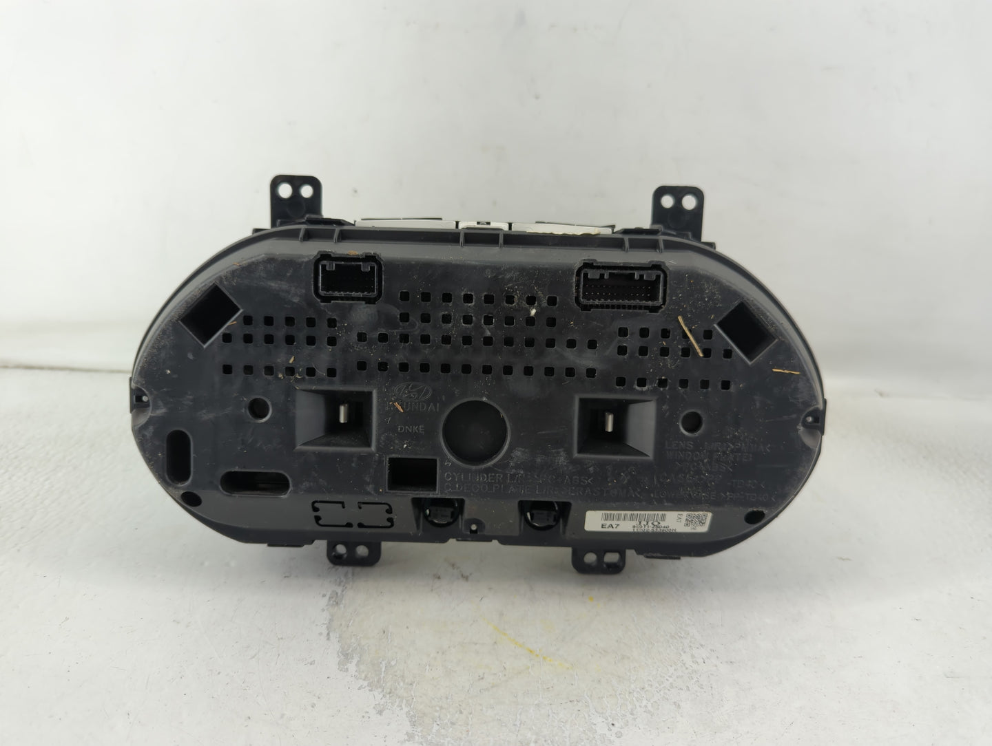 2014-2015 Hyundai Tucson Instrument Cluster Speedometer Gauges P/N:SEQ 040 Fits Fits 2014 2015 OEM Used Auto Parts - Oemused