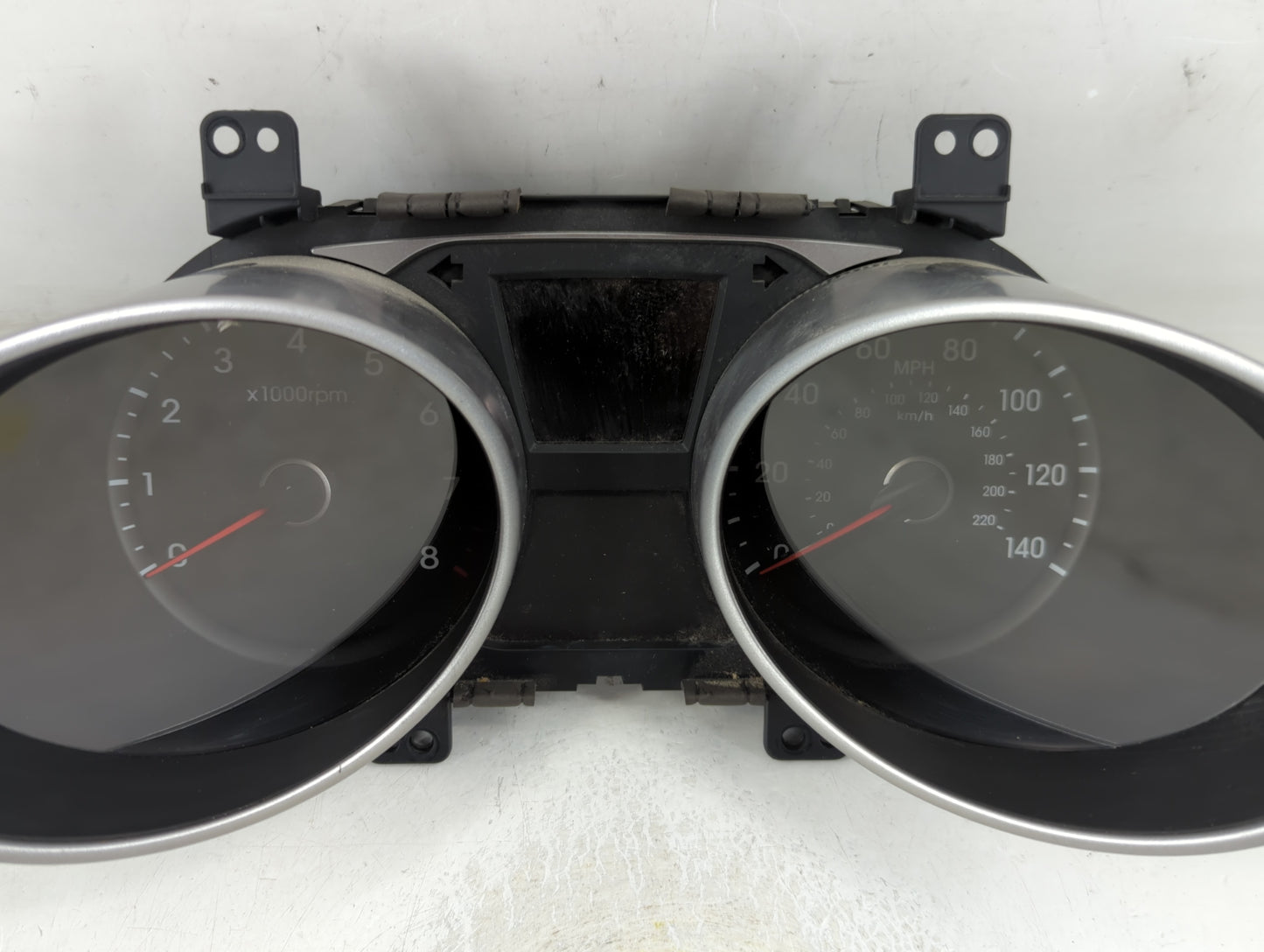 2014-2015 Hyundai Tucson Instrument Cluster Speedometer Gauges P/N:94011-2S040 Fits Fits 2014 2015 OEM Used Auto Parts - Oem