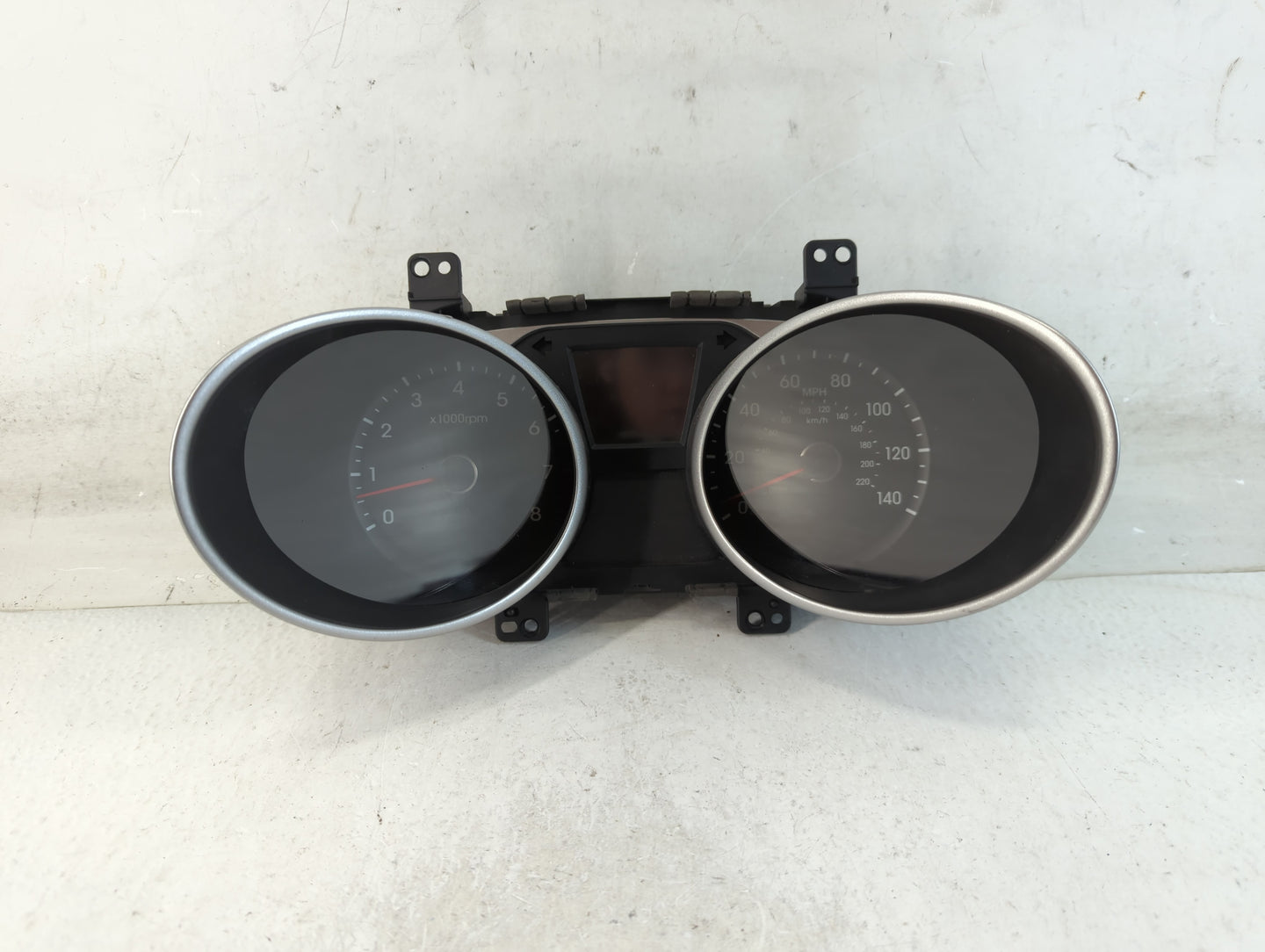 2014-2015 Hyundai Tucson Instrument Cluster Speedometer Gauges P/N:94011-2S020 Fits Fits 2014 2015 OEM Used Auto Parts - Oem