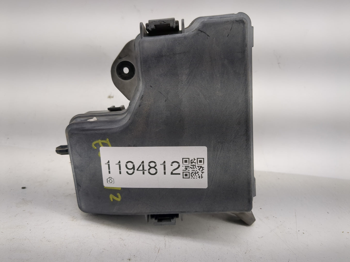 2015-2017 Hyundai Veloster Fusebox Fuse Box Panel Relay Module Fits Fits 2015 2016 2017 OEM Used Auto Parts - Oemusedautopar