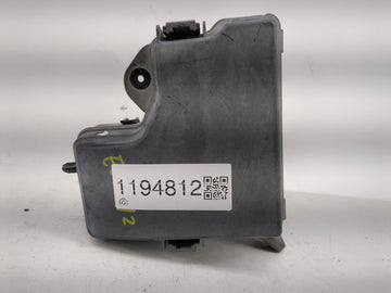 2015-2017 Hyundai Veloster Fusebox Fuse Box Panel Relay Module Fits Fits 2015 2016 2017 OEM Used Auto Parts - Oemusedautopar