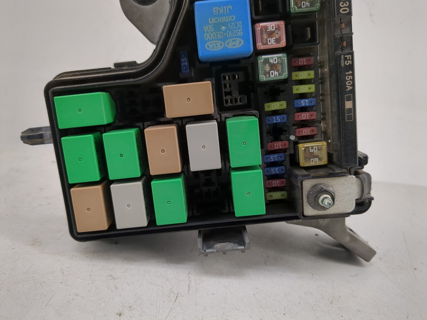 2015-2017 Hyundai Veloster Fusebox Fuse Box Panel Relay Module Fits Fits 2015 2016 2017 OEM Used Auto Parts - Oemusedautopar