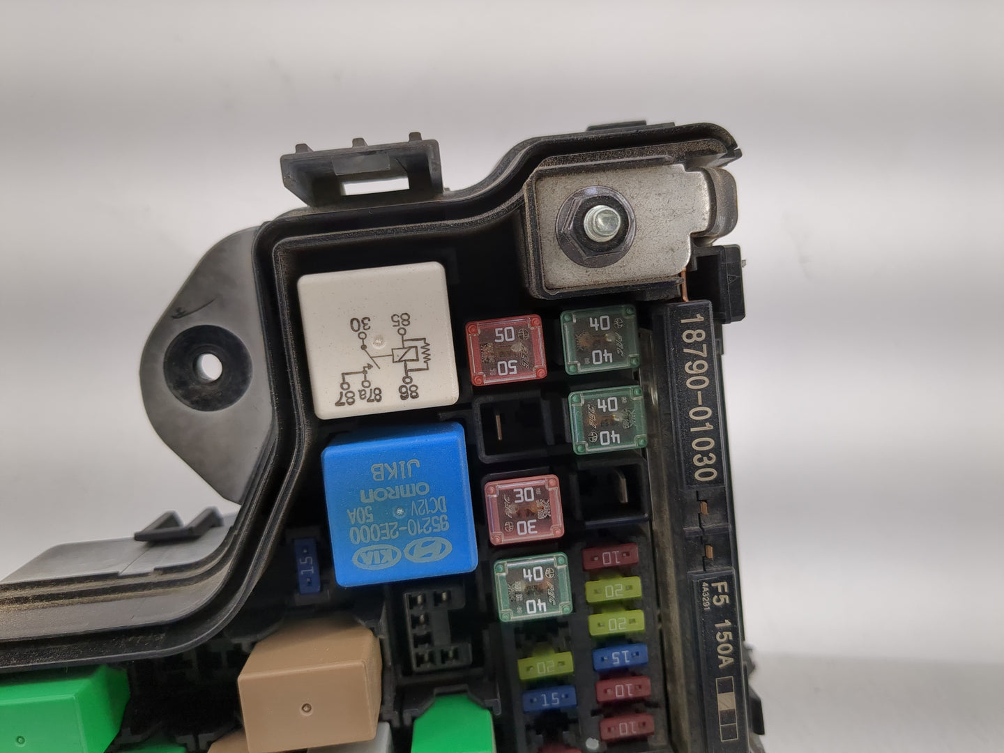 2015-2017 Hyundai Veloster Fusebox Fuse Box Panel Relay Module Fits Fits 2015 2016 2017 OEM Used Auto Parts - Oemusedautopar