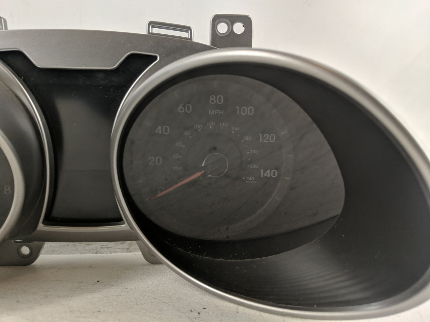 2012-2015 Hyundai Veloster Instrument Cluster Speedometer Gauges P/N:94001-2V331RDR Fits Fits 2012 2013 2014 2015 OEM Used A