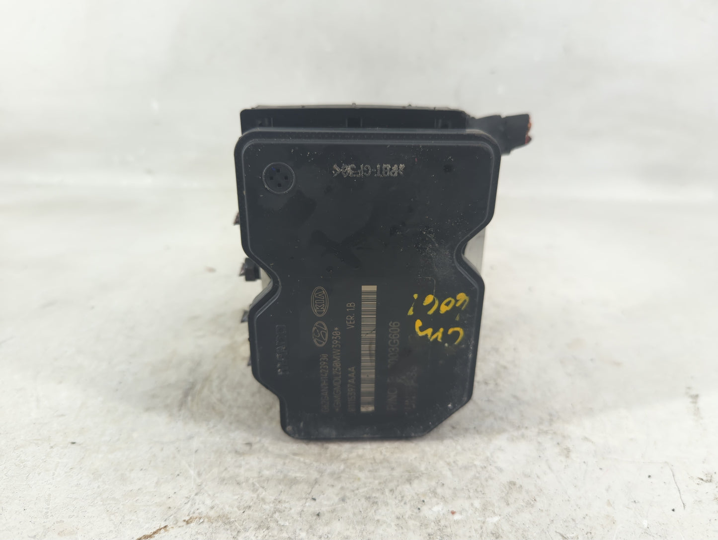 2015-2017 Hyundai Veloster ABS Pump Control Module Replacement P/N:JK2D4D00330K Fits Fits 2015 2016 2017 OEM Used Auto Parts