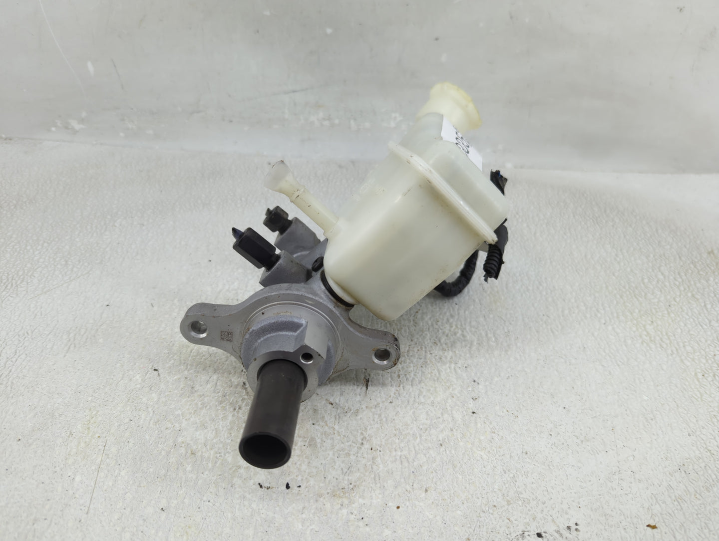 2012-2017 Hyundai Veloster Brake Master Cylinder - Oemusedautoparts1.com