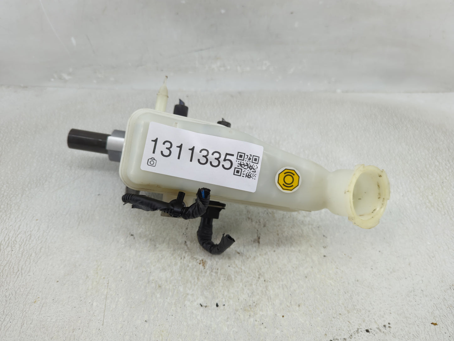 2012-2017 Hyundai Veloster Brake Master Cylinder - Oemusedautoparts1.com